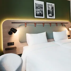 3* Hotel Campanile Aéroport